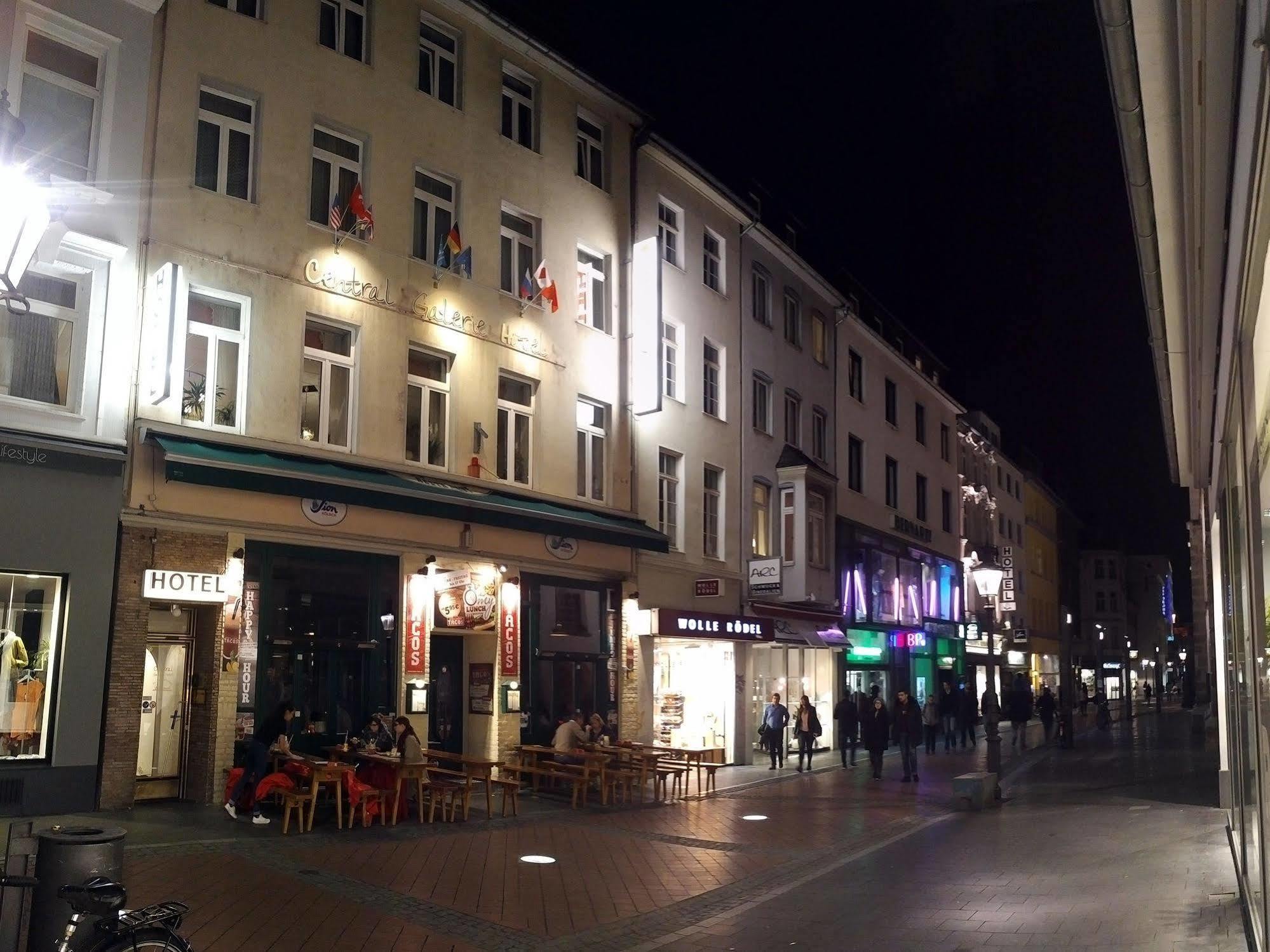 Central Budget Hotel Bonn Eksteriør billede