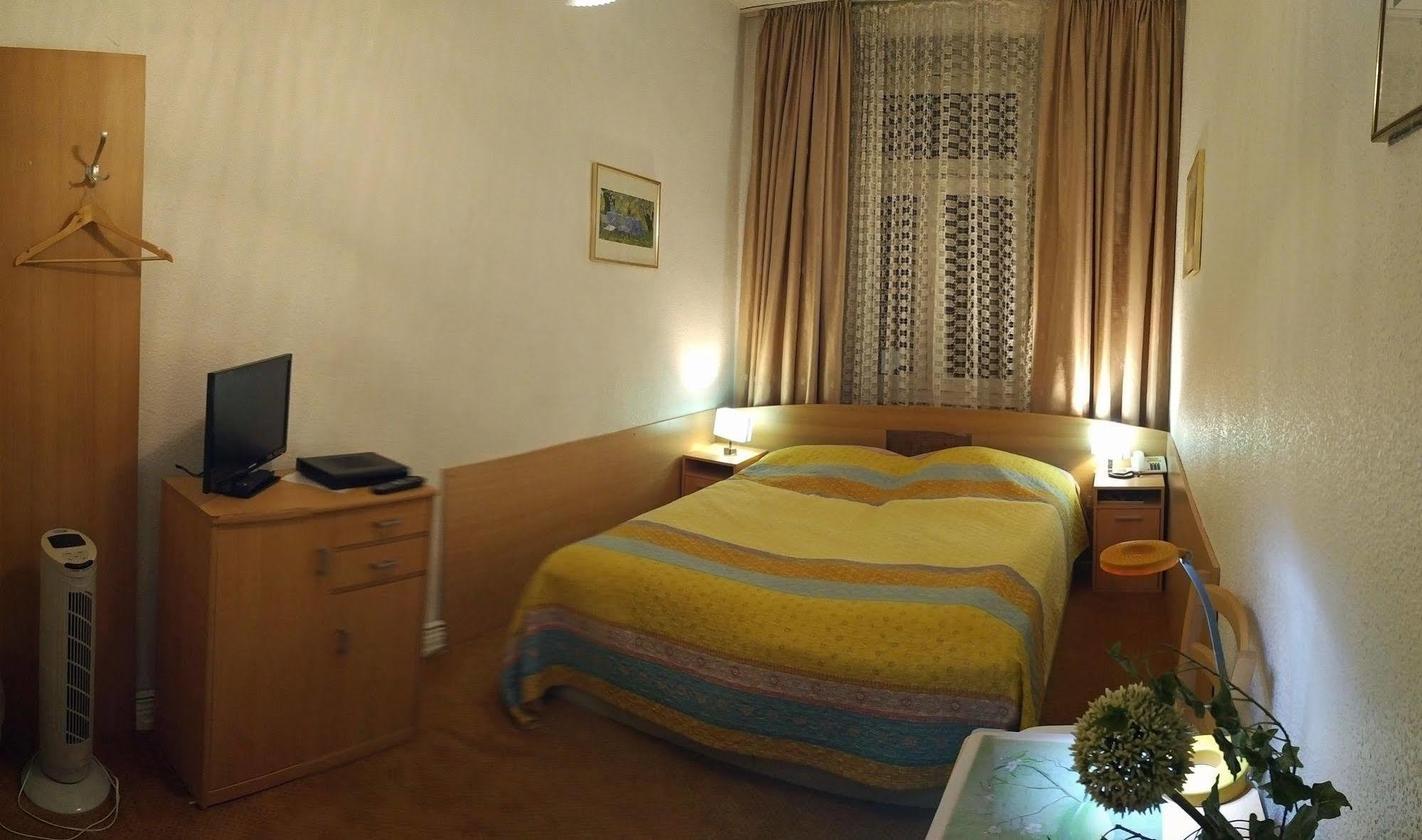 Central Budget Hotel Bonn Eksteriør billede