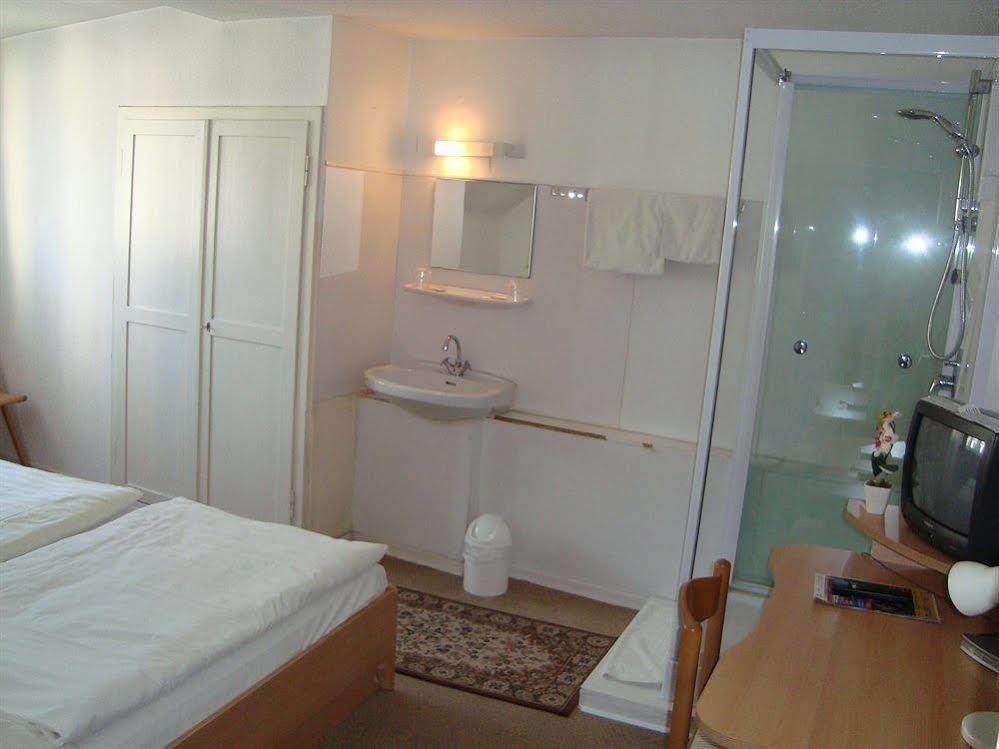 Central Budget Hotel Bonn Eksteriør billede