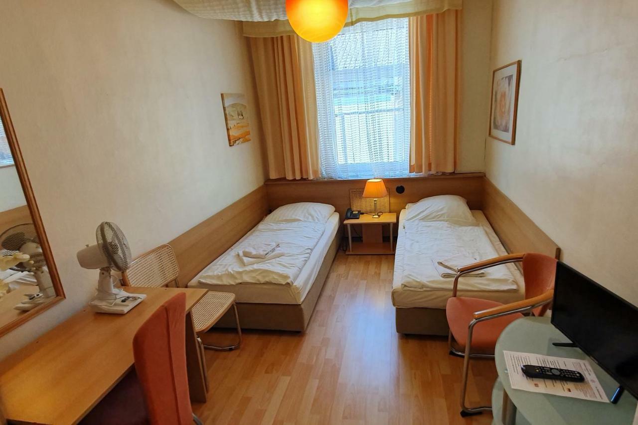 Central Budget Hotel Bonn Eksteriør billede