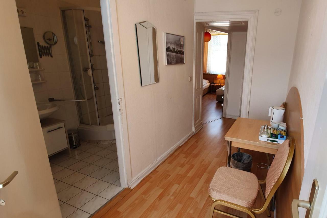 Central Budget Hotel Bonn Eksteriør billede